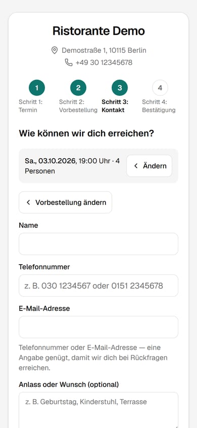 Buchungs-Widget, Kontakt-Schritt: Zusammenfassung des gewählten Termins und Kontaktdaten-Formular mit den Zusatzfragen des Restaurants.